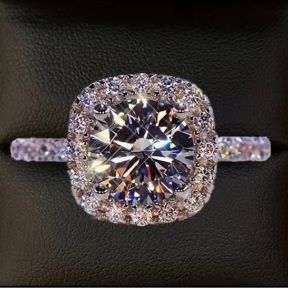 Elegant engagment ring